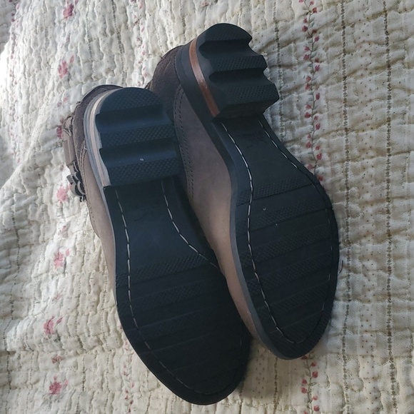 Sorel Ankle Boot - Picture 4 of 5